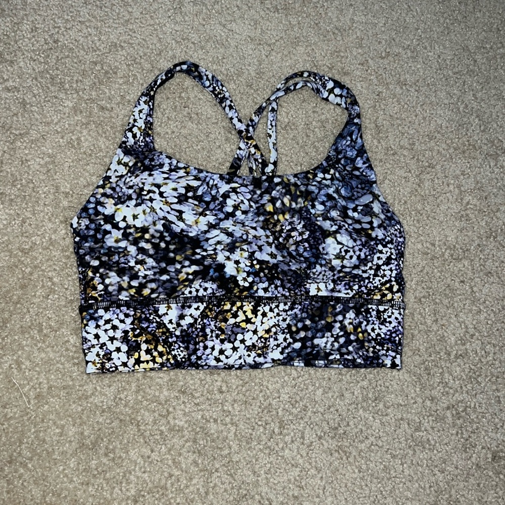 Lululemon size 4 sports bra